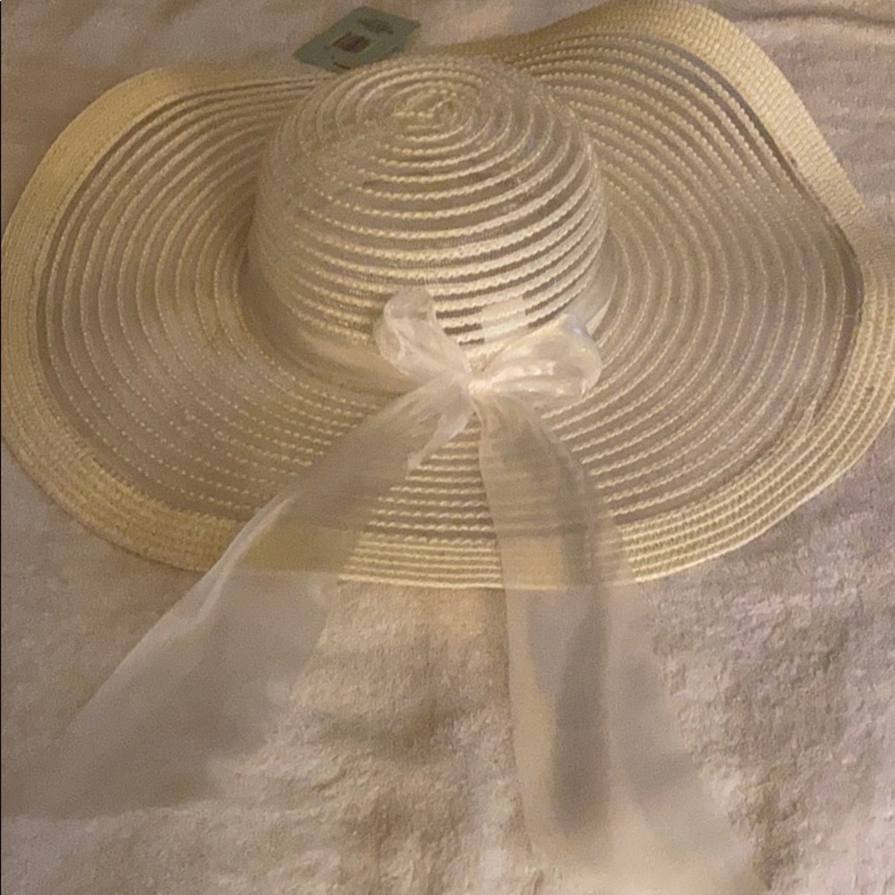 Hat - Picture 4 of 4
